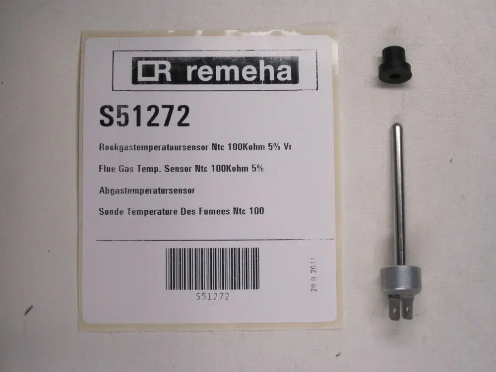 Remeha Abgastemperatursensor mit Anschlussstecker, metallischer Sensorstift und Verpackung mit Artikelnummer S51272 und technischen Angaben in mehreren Sprachen.
